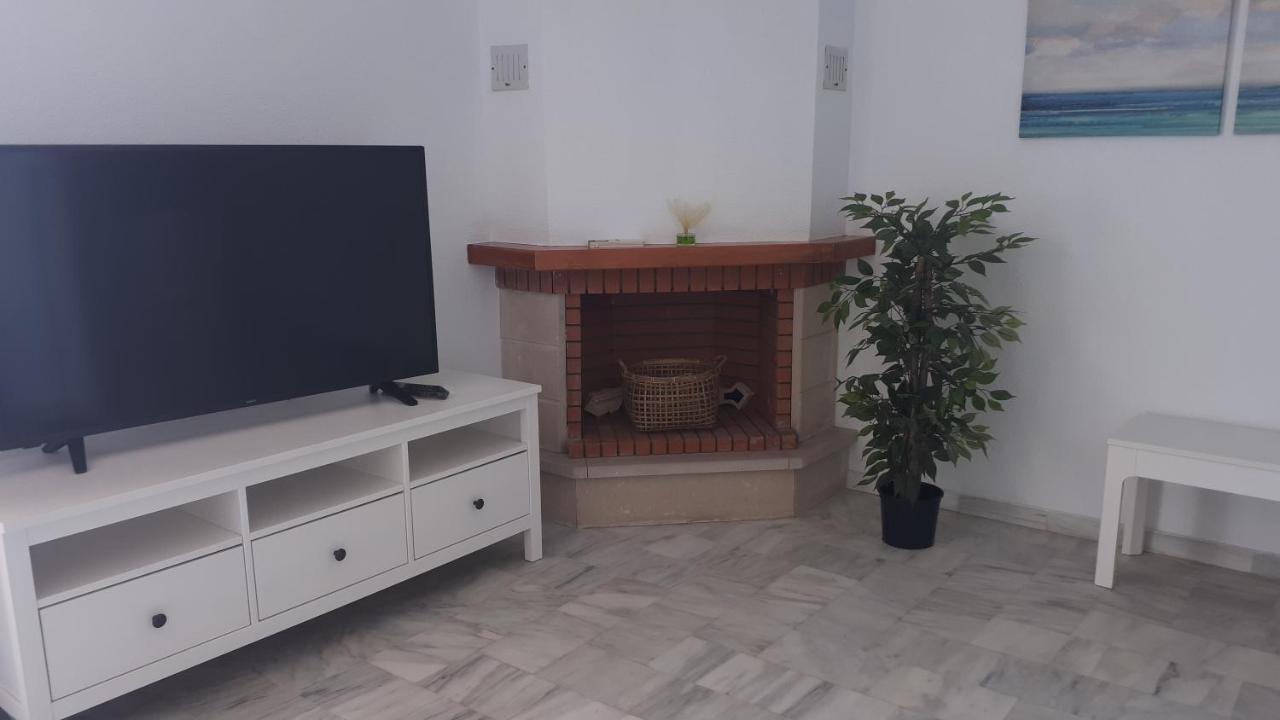 Apartment In Costa Del Sol With Large Terrace For 9 People Rincón de la Victoria Buitenkant foto
