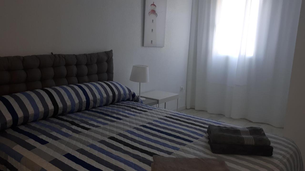 Apartment In Costa Del Sol With Large Terrace For 9 People Rincón de la Victoria Buitenkant foto