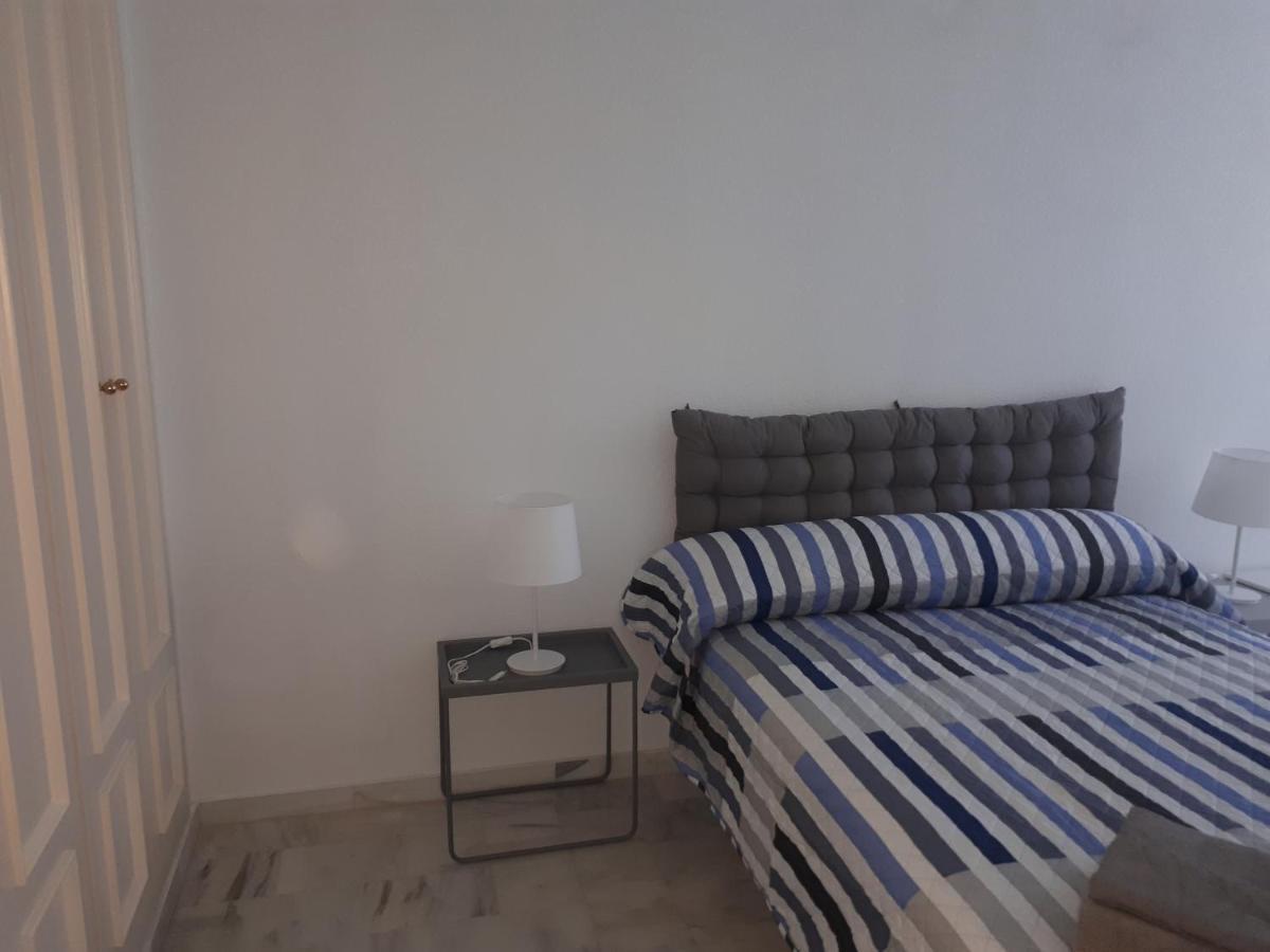 Apartment In Costa Del Sol With Large Terrace For 9 People Rincón de la Victoria Buitenkant foto