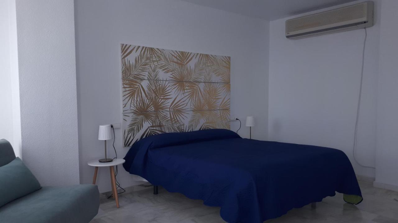 Apartment In Costa Del Sol With Large Terrace For 9 People Rincón de la Victoria Buitenkant foto