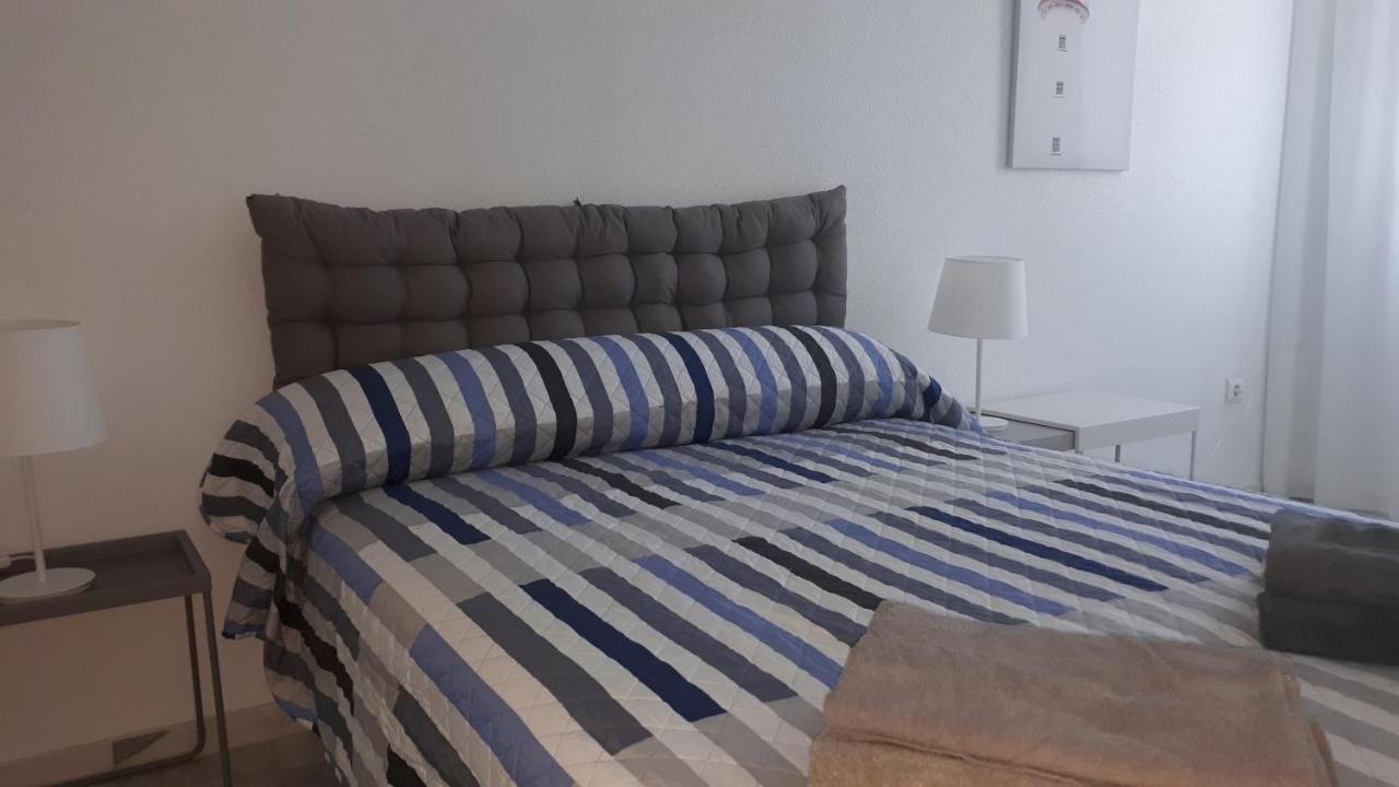 Apartment In Costa Del Sol With Large Terrace For 9 People Rincón de la Victoria Buitenkant foto