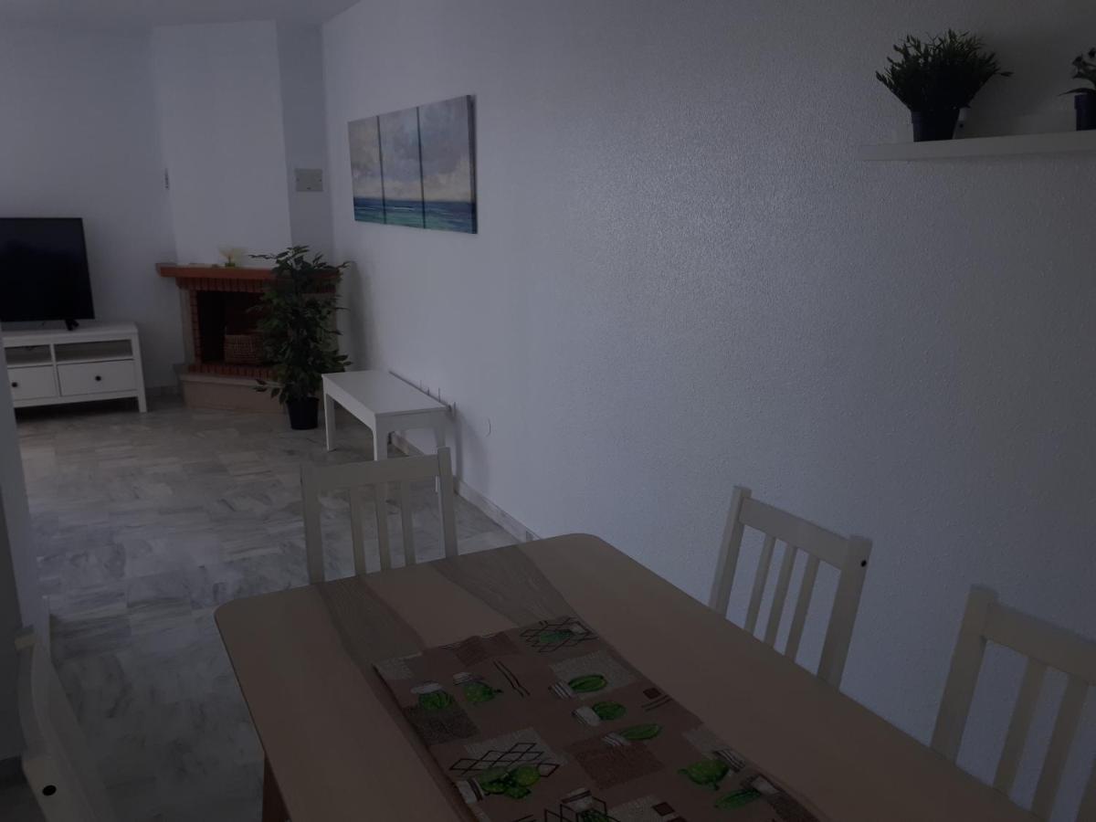 Apartment In Costa Del Sol With Large Terrace For 9 People Rincón de la Victoria Buitenkant foto