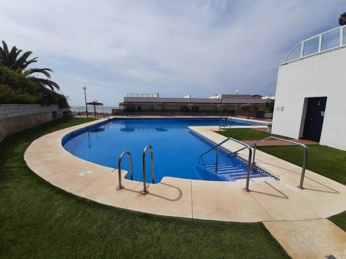 Apartment In Costa Del Sol With Large Terrace For 9 People Rincón de la Victoria Buitenkant foto